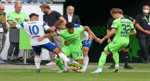 جدول مباريات اليوم.. مواجهة حاسمة في كأس كاراباو.. وظهور مرموش وكوكا